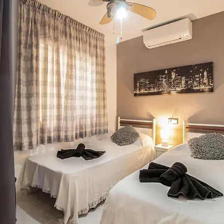 Urb, La Siesta Apartment *